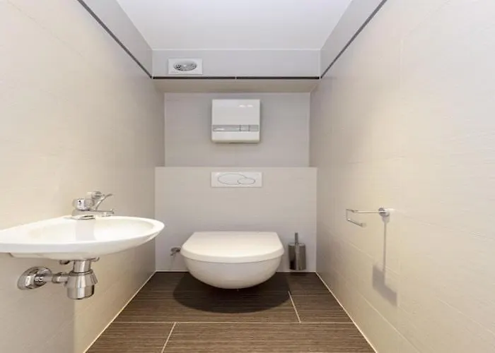 公寓 In Near Marina 布兰肯贝赫